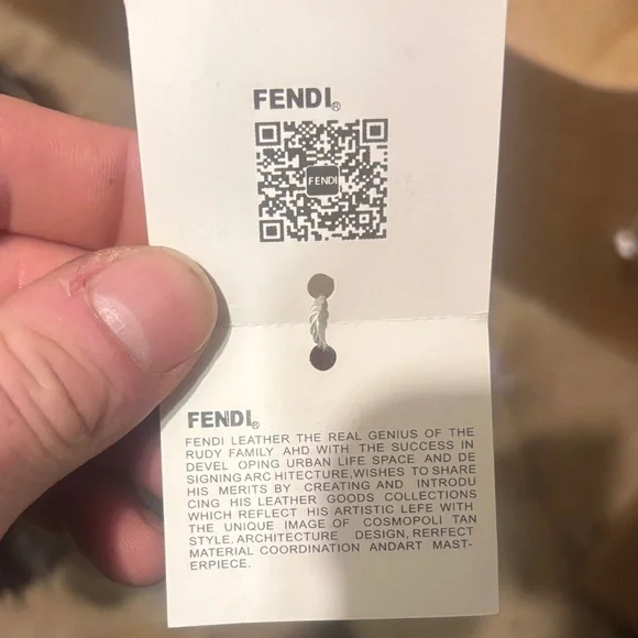 Fendi Mini Bag in White and gold - Picture 2 of 7